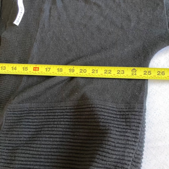 Lululemon 100% merino wool cardigan - Picture 9 of 10